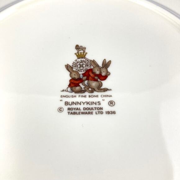 Royal Doulton Lot of Childs Tableware Bunnykins with Plate Bowl 2 Handle Cup - Picture 10 of 16